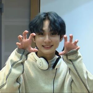 Meet your Posher, Awout